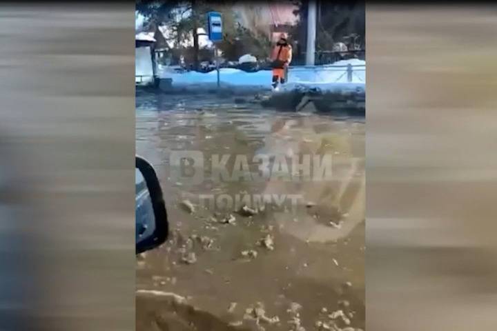 Казанцы засняли очередной потоп в городе