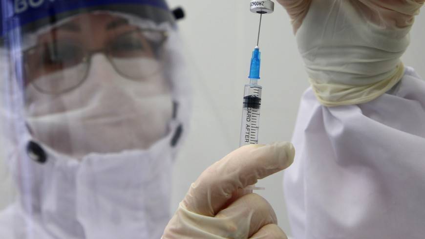 В Катаре вакцину от COVID-19 можно получить, не выходя из автомобиля