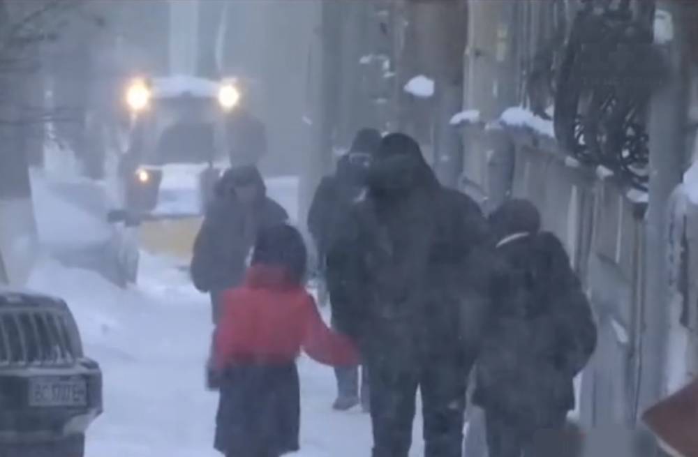 Морозы ворвутся в Украину, добив мокрым снегом: в какие области нагрянет непогода