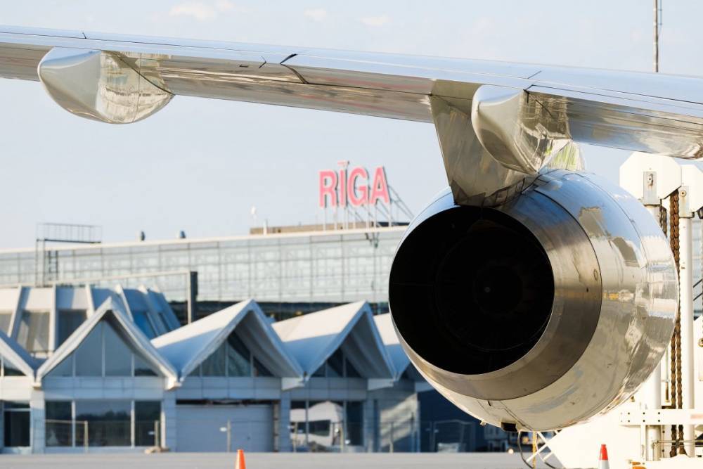 Латвия возобновит авиасообщение с Россией и другими странами