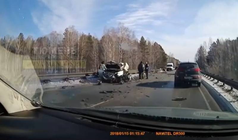 В страшном ДТП на 65-м километре трассы Екатеринбург-Тюмень погибла 23-летняя девушка