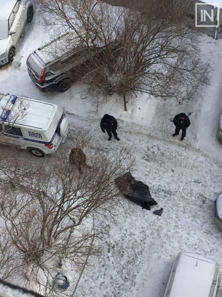На улицах Екатеринбурга за сутки нашли два трупа. Причины смерти пока неизвестны