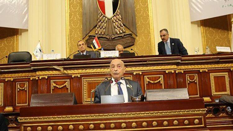 Ливийский парламент вынес вотум доверия новому правительству страны
