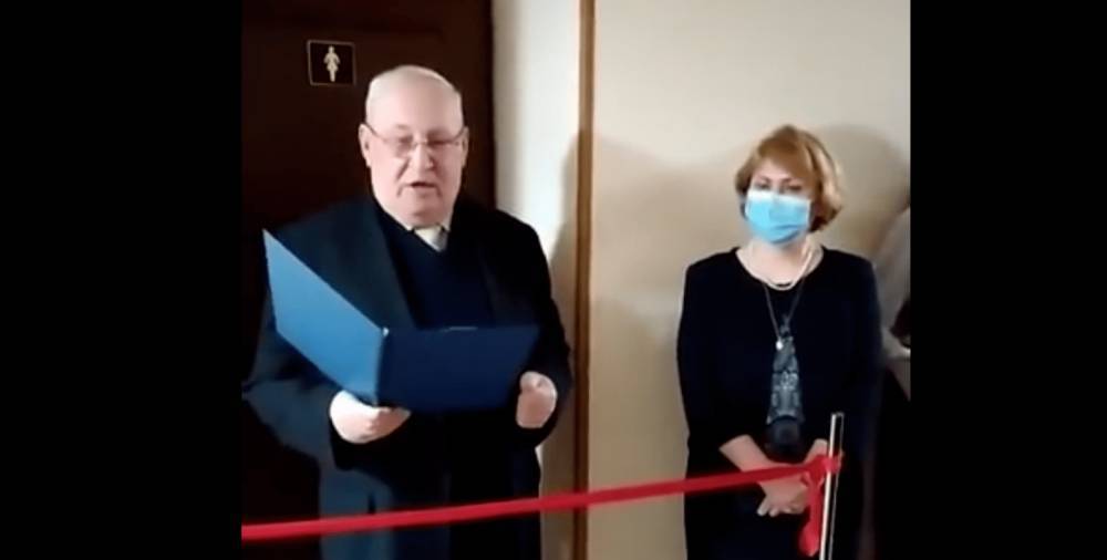 В киевском вузе на 8 марта торжественно открыли туалет