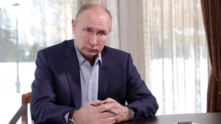 Путин призвал россиян учитывать ситуацию с COVID-19 при планировании отдыха