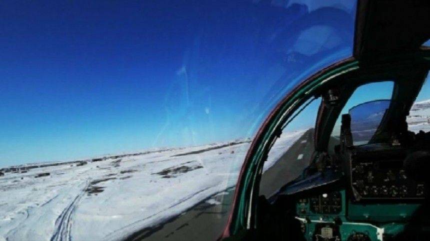Видео: МиГ-31 перехватил на учениях в Арктике сверхзвуковой самолет-нарушитель