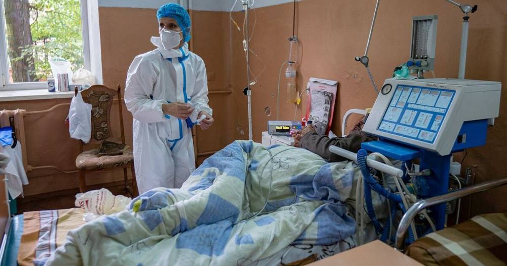 В одной из больниц Черновцов все медики отказались делать прививку от коронавируса