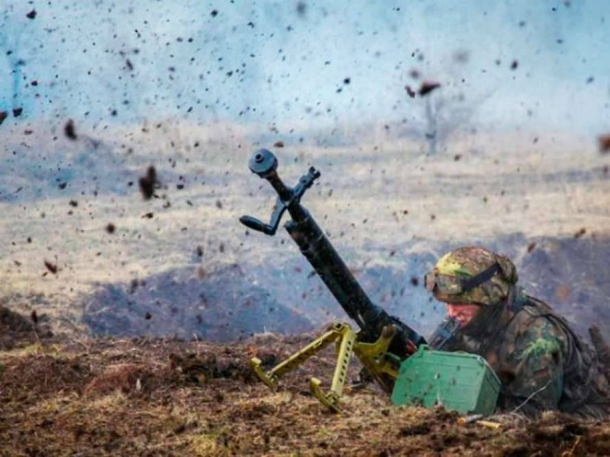 На Донбассе боевики обстреливали украинские позиции из гранатометов