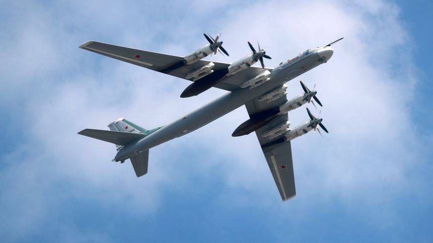 Истребители Японии сопроводили российские ракетоносцы Ту-95мс