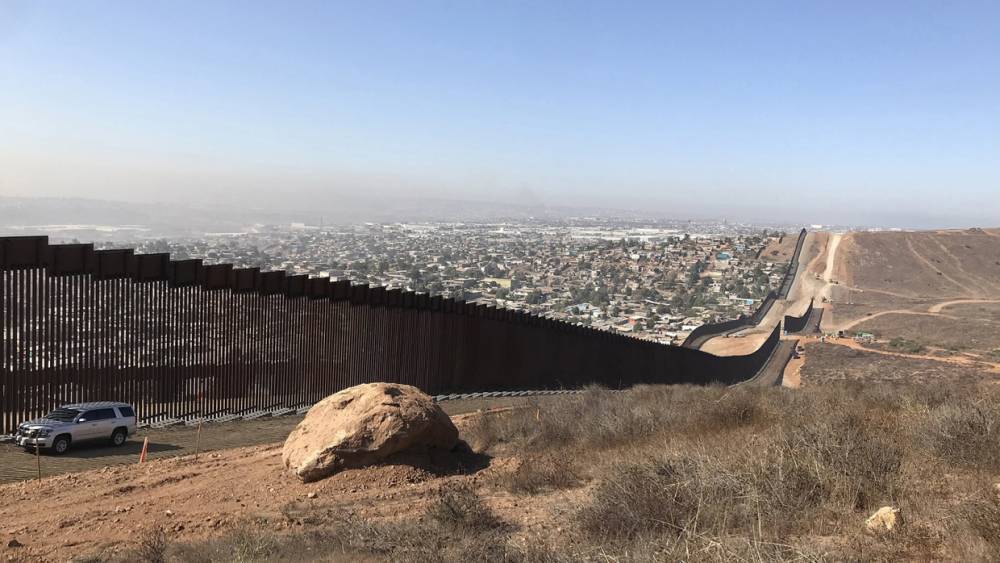 Джо Байден провоцирует кризис на границе Мексики и США