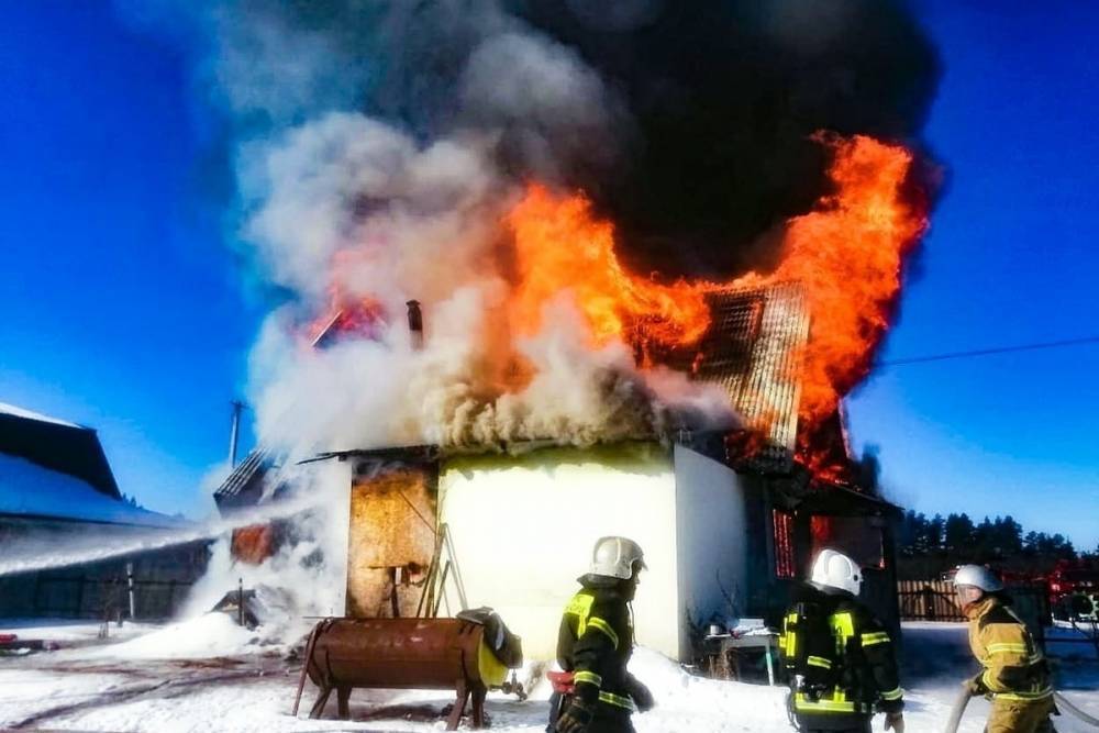 В деревне Тверской области сгорел жилой дом
