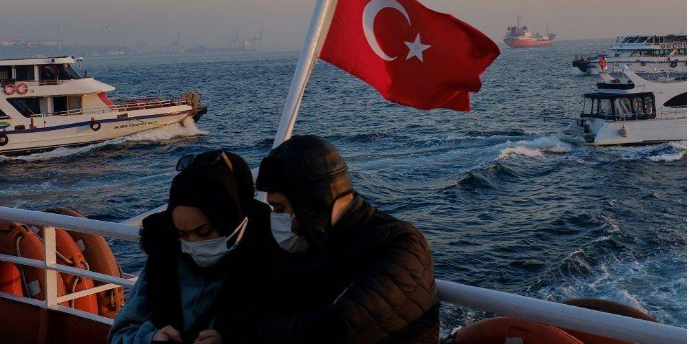 Турция вводит обязательную электронную анкету для иностранных туристов