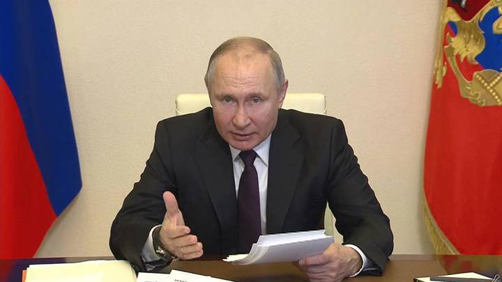 Путин: нужно развивать инфраструктуру и поддерживать новые инвестпроекты