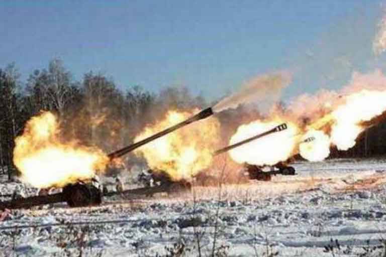 На Донбассе начались масштабные бои: Россия готова вмешаться в военный конфликт