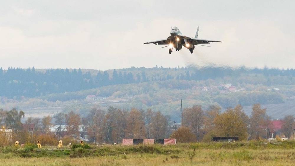 Украинцы прокомментировали ДТП с участием пьяного офицера ВСУ и МиГ-29