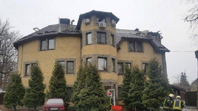 В Киеве горел частный дом престарелых