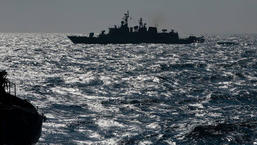 Российские военные следят за фрегатом ВМС Испании в Черном море