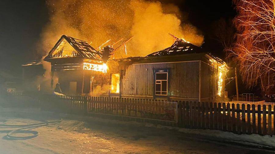 В Красноярском крае загорелся дворец культуры
