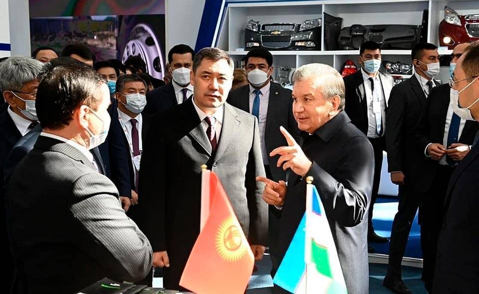 Узбекистан подписал контракт на поставку в Кыргызстан 120 тысяч тонн минеральных удобрений на 25 млн долларов