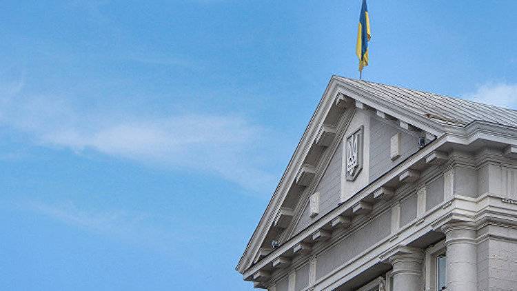 Политолог назвал причины поднятия Киевом темы "харьковских соглашений"