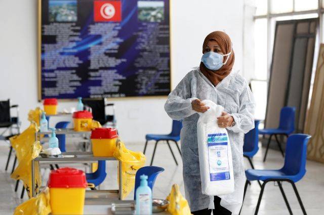 В Тунисе началась вакцинация от коронавируса препаратом «Спутник V»