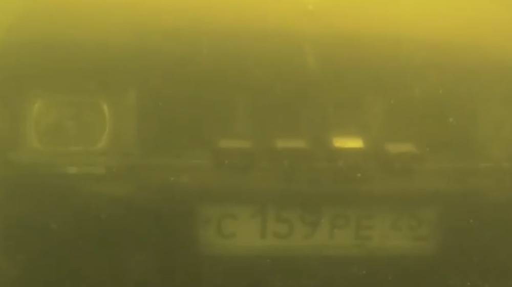 ФАН публикует подводное видео машины, в которой погибла семья в Приморье