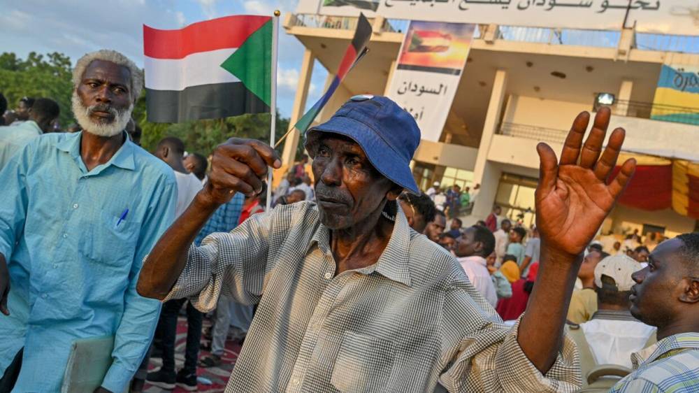 Жители Судана разочарованы демократическими преобразованиями в стране