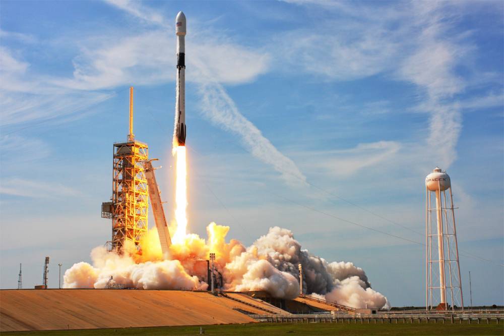 SpaceX запустила очередную партию спутников Starlink и установила новый рекорд
