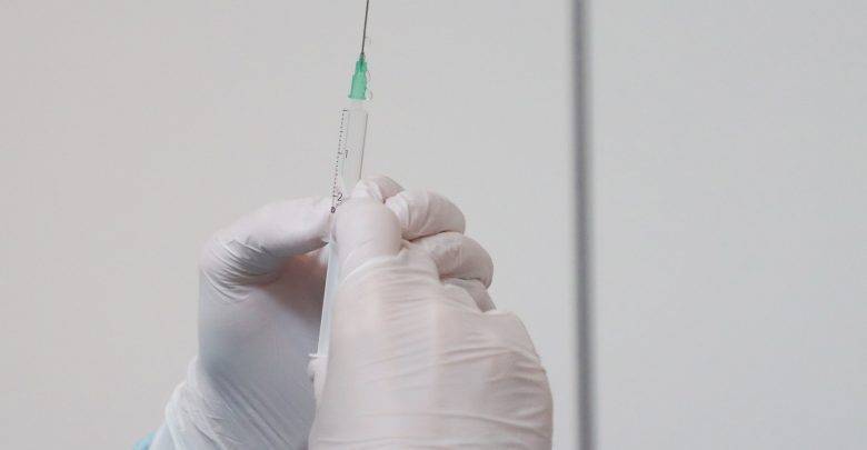 Центр "Вектор" намерен зарегистрировать новую вакцину от оспы в 2021 году
