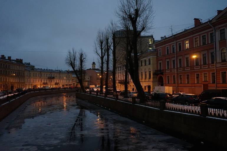 Синоптики прогнозируют, что тепло в Петербург пока пришло ненадолго