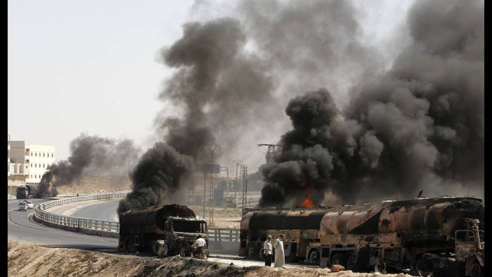 Нефтяные автоцистерны на севере Сирии подверглись ракетному удару