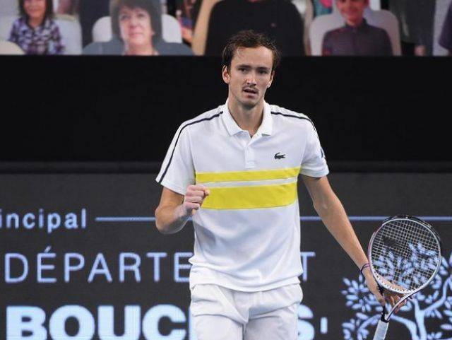 Российский теннисист Медведев стал второй ракеткой мира