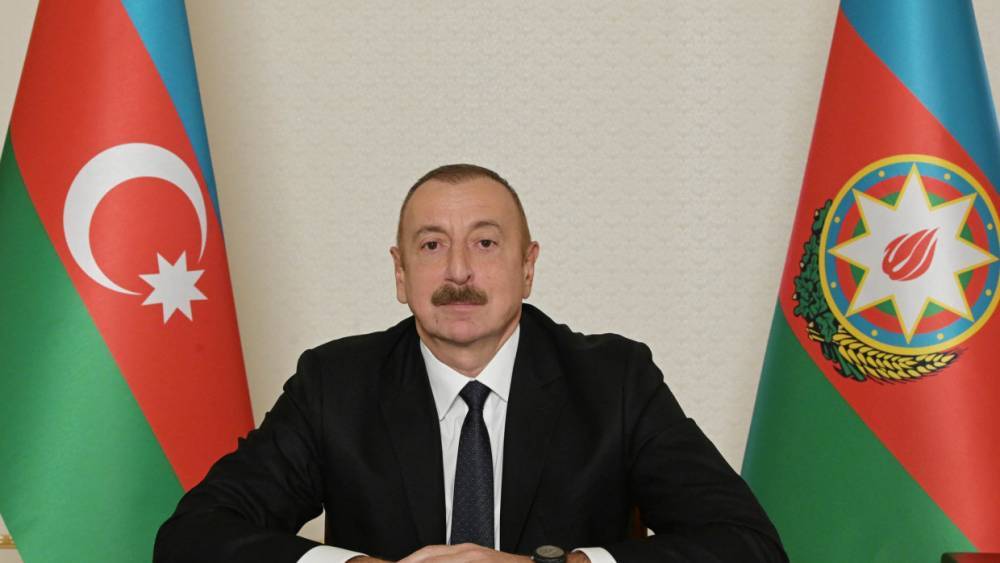 Глава Азербайджана заявил о необходимости смотреть в будущее