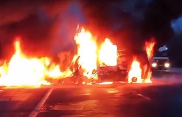 Страшная авария на трассе М1: машины сгорели после лобового столкновения, водители погибли