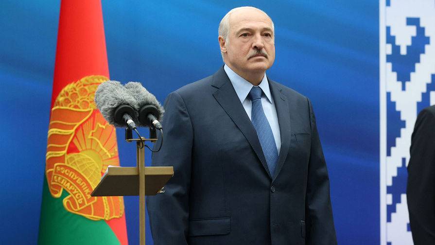 Лукашенко объявил о начале работы комиссии по изменению конституции