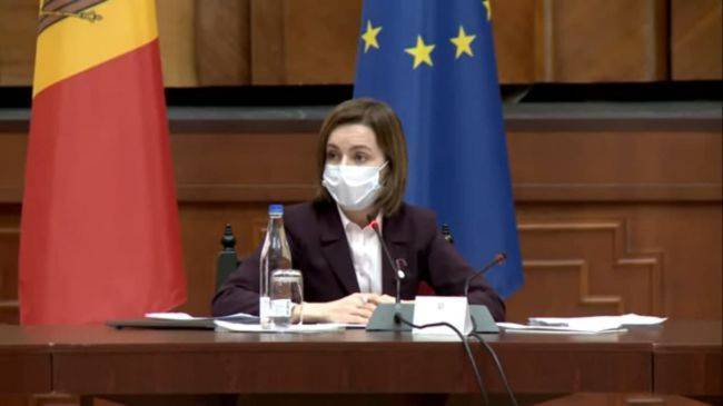 Парламент Молдавии «переломил» Санду: президент встретится с депутатами