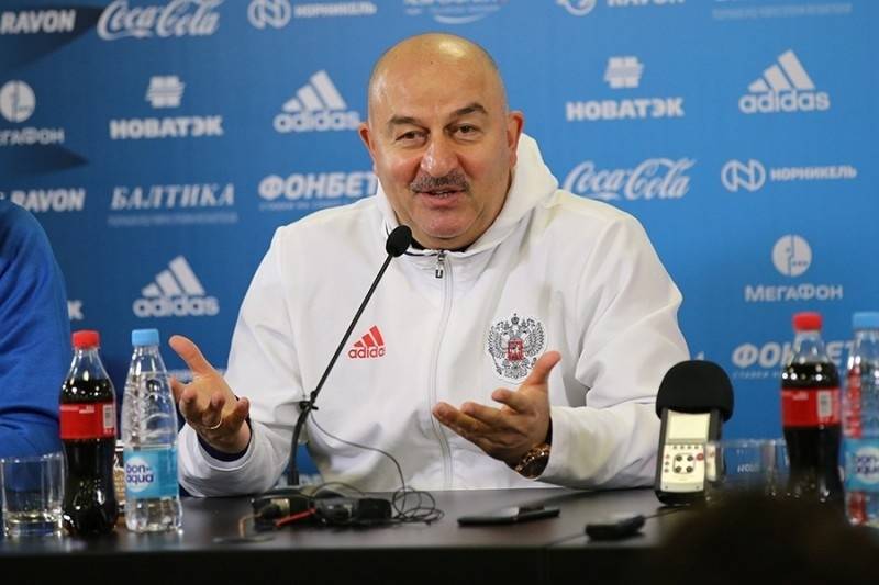 Черчесов объяснил приглашение Дюпина и Самошникова в сборную России