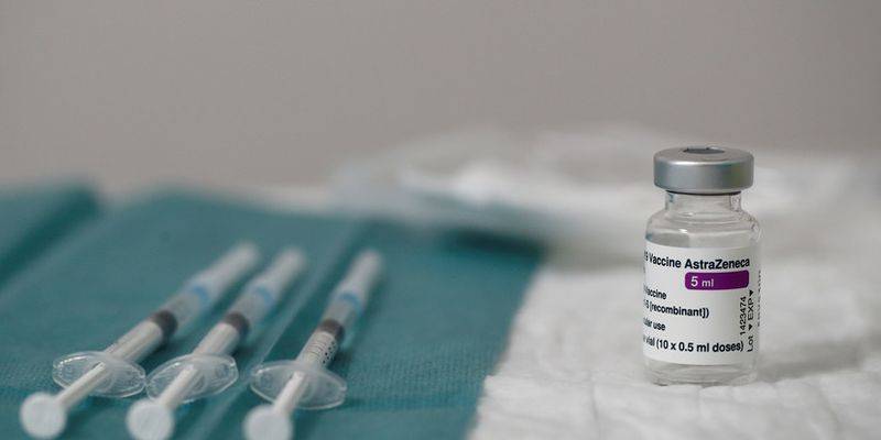 Германия, Франция и Италия приостановили вакцинацию препаратом AstraZeneca - ТЕЛЕГРАФ