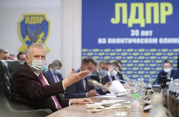 Жириновский предложил наградить его госпремией за продвижение вакцинации от коронавируса