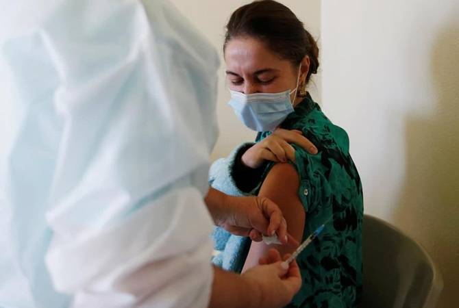 В мире началась "холодная война" вакцин