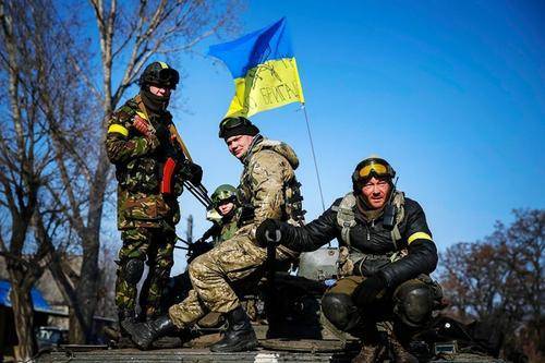 Что означает заявление Киева о приведении всех войск ВСУ в Донбассе в высшую степень боевой готовности