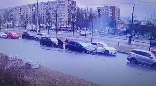 В Петербурге задержали мужчину, расстрелявшего на дороге из ракетницы своего брата