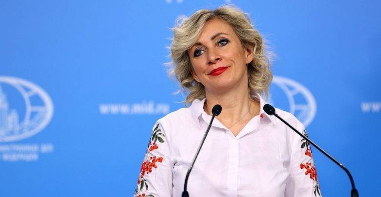 Захарова высмеяла украинского министра за слова о руке Москвы в проблемах с AstraZeneca