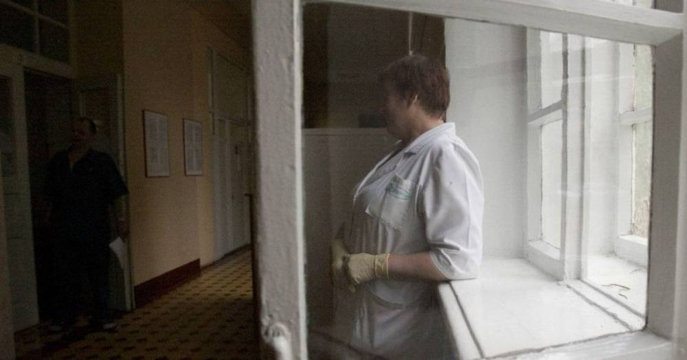 В Хмельницкой области пациент выбросился из окна больницы