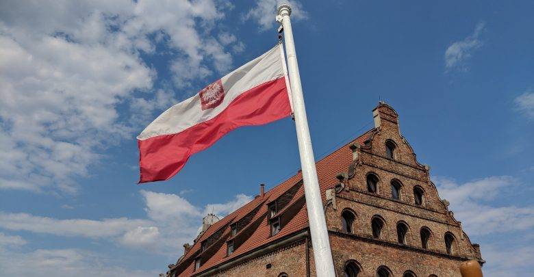 Польша вводит общенациональный карантин из-за коронавируса