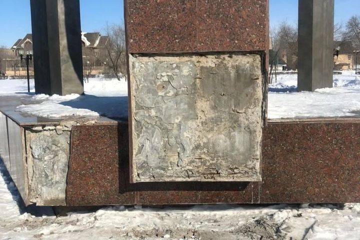 В Оренбурге памятник Гагарину испортил школьник
