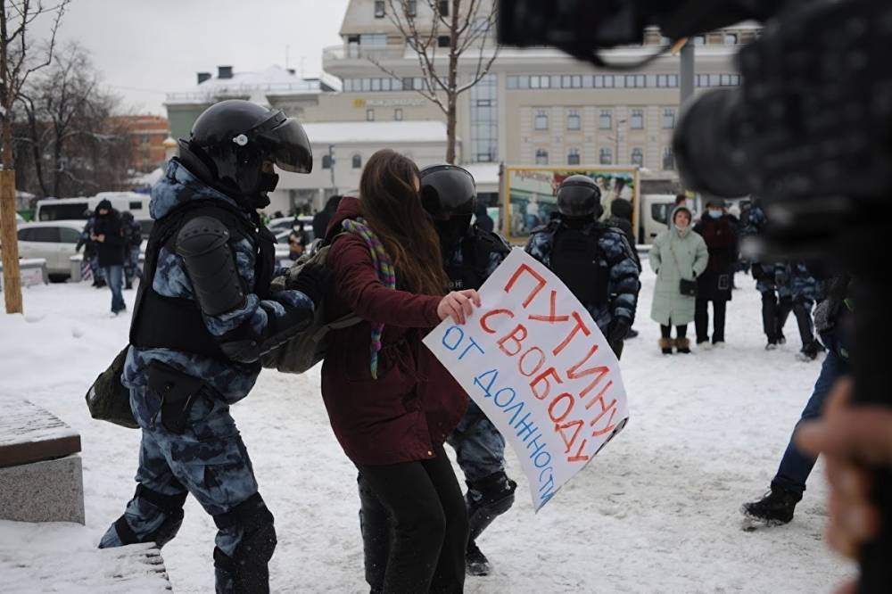 Депутат Сергей Митрохин оштрафован на 300 тысяч за акцию в поддержку Навального