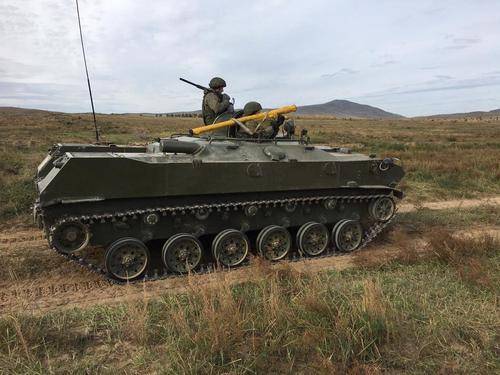 Экс-сотрудник Генштаба Сивков призвал отправить армию России в наступление через Харьков и Одессу в случае агрессии ВСУ в Донбассе
