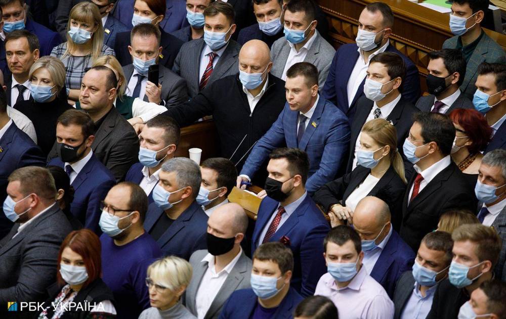 Локдаун в Киеве: Рада может уйти на трехнедельный перерыв