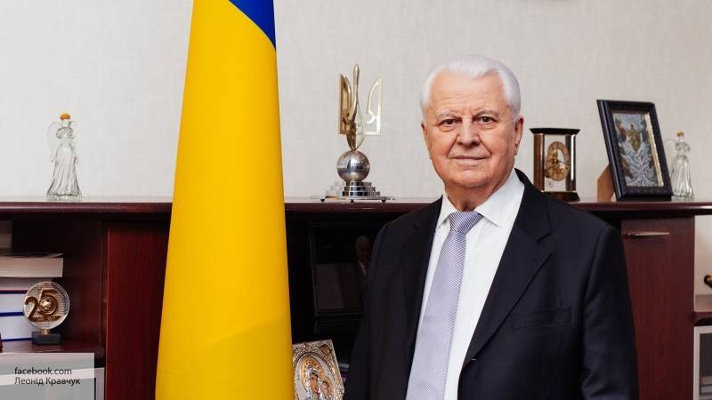 «Весеннее обострение»: крымский политолог оценил слова Кравчука о коридоре на Украину
